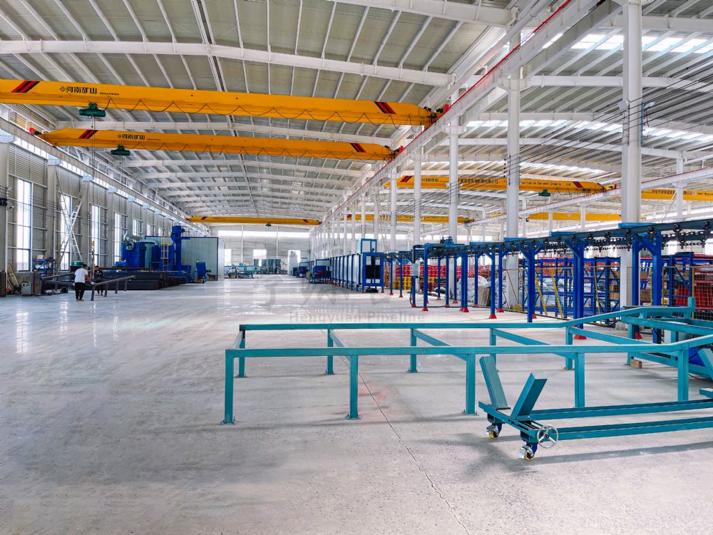 涂塑鋼管現(xiàn)代化生產(chǎn)車間 涂塑鋼管現(xiàn)代化生產(chǎn)車間